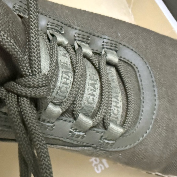 Michael Kors Finch Lace Up Sneakers Olive Green Gold Canvas Espadrille Size 7 - Picture 8 of 8
